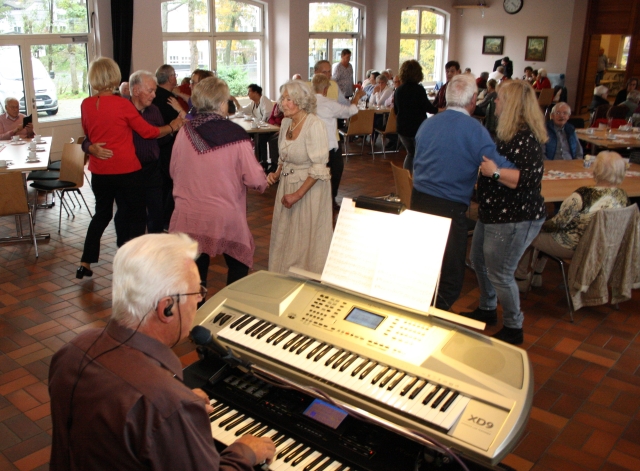 Wbg Stadt Kulturring Tanzcafe 10 2023 20jpg